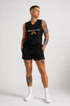 Maillot de basket personnalisable Bienvenue au Club LGBTQIA+ avec prénom et numéro personnalisés.