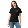 T-shirt Spooky Queer brodé porté – Halloween queer